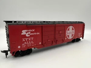 Athearn HO Scale Santa Fe 50" Box Car Shock Control ATSF 8742 - Picture 1 of 6