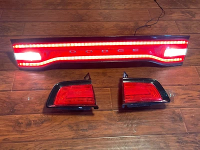 Juego de luces traseras Dodge Charger 2011 2012 2013 2014 OEM - 3 piezas probadas Foto 1 de 4