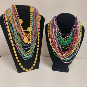 Lot - Multicolor Plastic Necklaces Vintage To Now 40 Pieces - Picture 1 of 10