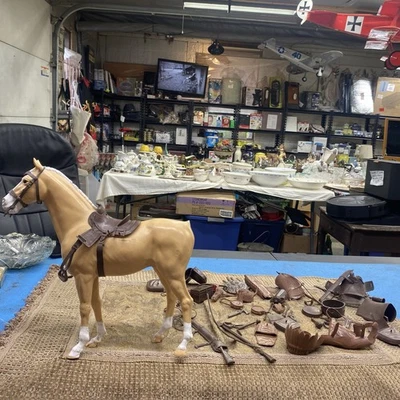 De colección Marx Johnny West Best The West 1973 Gerónimo & Horse más de 40 accesorios Foto 1 de 4