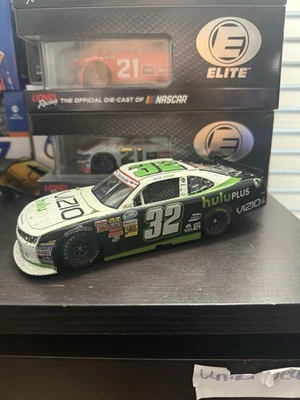 Coche nacional Kyle Larson 2013 personalizado Vizio/Hulu 1:24 Foto 1 de 3