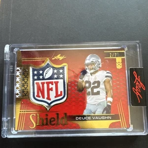 2023 Leaf Deuce Vaughn NFL Shield #S-4 Dallas Cowboys 2/7 - Picture 1 of 6