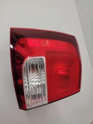 KIA SORENTO 2014-2015 Driver Luz Trasera Izquierda Cuarto Panel Montado Incandescente Foto 1 de 4