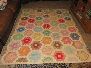 Antique 82.5" x 66.5" GRANDMOTHER'S GARDEN Quilt Hand/Machine Stitched, Lovely - Picture 1 of 22