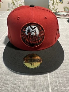 Haunted Path 7 1/2 Fitted Clink Room New Era Baseball Hat Cap - Picture 1 of 1