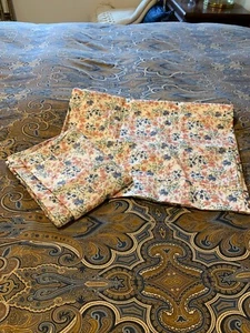 THRESHOLD TARGET SET OF 2 KING PILLOWCASES - Picture 1 of 6