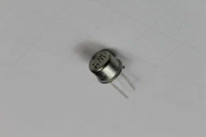 Agilent 1854-0332 Transistor NPN Silicon TO-39 PD-1W FT-800MHz - Picture 1 of 2