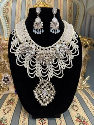 Hermoso juego de 4 piezas de joyería  Foto 1 de 4