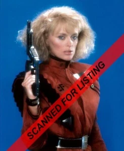 Sybil Danning From V Visitors TV Show 8X10 PHOTO #9366 - Picture 1 of 1