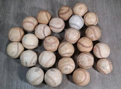 Worth, Dudley, etc. Softbol Variedad Lote de 24 Pelotas Usadas 12” Blanco Práctica Softbol Foto 1 de 4