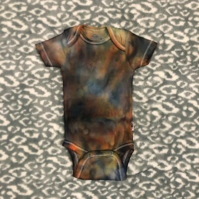 Jockey 手工扎染多色婴儿紧身衣 [0-3 个月] — 第 1/3 张图片