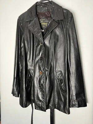 Chaqueta de cuero negra vintage para mujer The Tannery Montgomery Ward abotonada 14-T Foto 1 de 4