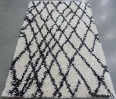 IVORY / CHARCOAL 4' X 6' Loose Thread Rug Reduced Price 1172579468 SGB484B-4 - Image 1 of 4