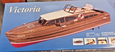 1 Holzbausatz " Victoria" von Aeronaut O.V.P. L:700mm mit Beschlagsatz auf Spant - Bild 1 von 3