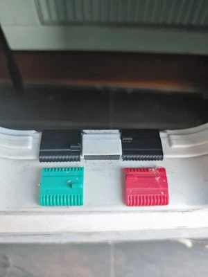 UPGRADED Cat Flap 4-Way Closure Clips Mechanism. 4 Clips (2 Spare) - Image 1 of 4