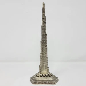 Burj Khalifa U.A.E. Réplica de estatua de recuerdo de metal de 8,5" de alto - Imagen 1 de 5