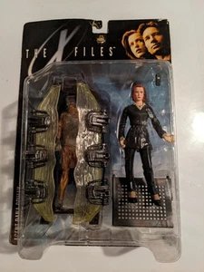 X FILES Agent Dana Scully Cryopod 1998 Series 1 Action Figure NEW NIP - Picture 1 of 9