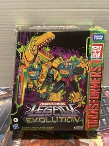 Transformers WFC Legacy Evolution G2 Universe Grimlock Hasbro Takara Walmart Exc - Imagen 1 de 15