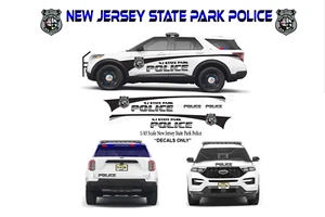 1/43 Scale State Park Police 2022  Motormax FD Explorer Waterslide - Picture 1 of 1