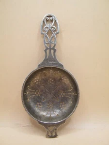 Sheffied 1943 Ornate  Sterling Silver Tea Strainer By D N M & S - Picture 1 of 5