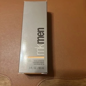 Mary Kay MK Men Advanced Gesichts-Feuchtigkeitsspender Sonnenschutz LSF 30 (C06) - Bild 1 von 4