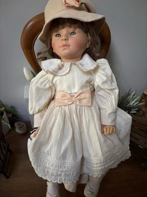 Poupée COROLLE de collection - Canelle  1997 - Photo 1/4