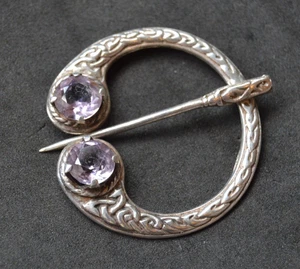 Vintage hallmarked silver large James Coull amethyst penannular brooch - Picture 1 of 6