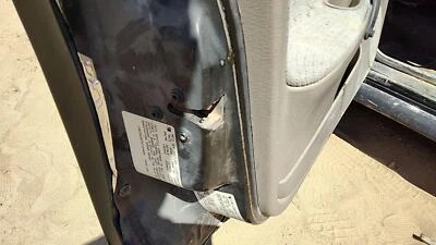 Pestillo de puerta delantera izquierda Saturn Sl1 1996-2002 conductor con varillas/cables OEM 21170769 Foto 1 de 4