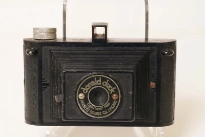 F95312~ 1946 Donald Duck Camera Walt Disney Prod., Uncommon Early Version - Image 1 of 4