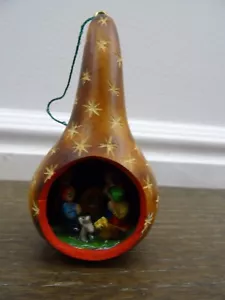 Vintage Carved Gourd Christmas Nativity Scene Diorama Folk Art Miniature - Picture 1 of 9