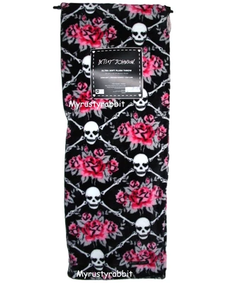 BETSEY JOHNSON Halloween Rosas Rosas Esqueleto Calaveras Peluche Manta 50x70 Foto 1 de 4