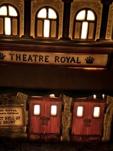 MINT DEPARTMENT 56 THEATRE ROYAL - Picture 1 of 6