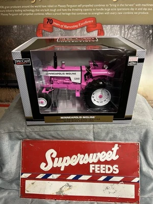 Spec Cast 1/16 Pink Minneapolis Moline G840 Open Station Tractor with Wide Front - Image 1 of 2