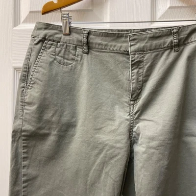 Pantalones cortos Lane Bryant para mujer talla 14 verde frente plano algodón/elástico Foto 1 de 4