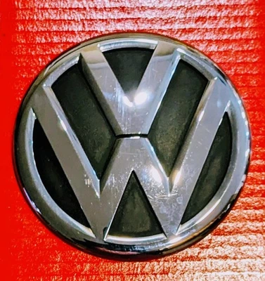 2015-2017 Volkswagen Touareg Rear Hatch  Emblem Volkswagen 7P6.853.630.A - Image 1 of 4