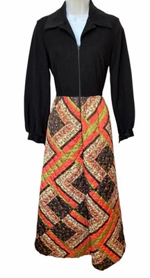 "Abrigo de salón acolchado vintage años 70 Evelyn Pearson S 36"" busto colcha terciopelo" Foto 1 de 4