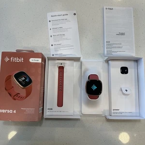 Fitbit Versa 4 Fitness Smartwatch Pink Sand / Copper Rose Aluminium Neu Open Box - Bild 1 von 5