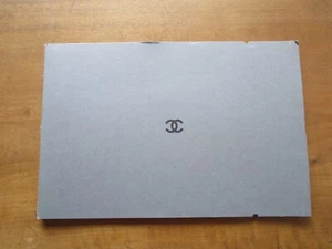 "CHANEL" Catalog Fall-Winter 2001-02 Collection Storyboard Karl Lagerfeld - Picture 1 of 24