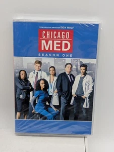 Chicago Med - Season One 1 (2015-2016) DVD 2016 5-Disc SEALED - Imagen 1 de 6