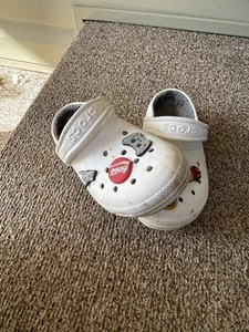 Unisex Crocs klassische weiße Clogs Schuhe mit Kunstfell Größe Kinder 2 - Bild 1 von 3