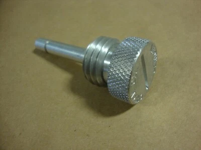 BIG DOG MOTOCICLETAS VARILLA DE MEDICIÓN DE LLENADO DE ACEITE 2009-10 BULLDOG BAGGER OEM BORDE MOLETEADO Foto 1 de 4