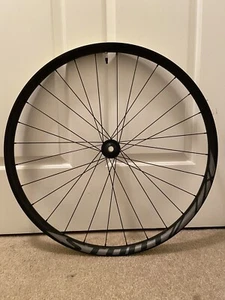 New Shimano XTR 15x110 Boost Hub Specialized Stout 27.5+ Plus 584x38 Tubeless - Picture 1 of 1