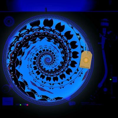 Tie Dye Swirl Turntable Slipmat GLOW BLACKLIGHT 12 inch - Image 1 of 2