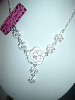 Betsey Johnson «Y» Серебряный 3D розы цветы висячий подвеска ожерелье - Изображение 1 из 4