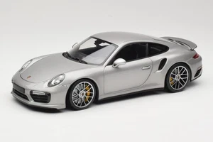 113067126 Porsche 911 991 Turbo S Silver Minichamps 1/18 - Picture 1 of 8