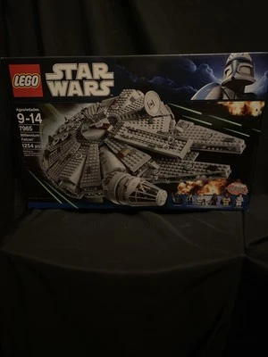 LEGO Star Wars: Millennium Falcon 7965 retirado (nuevo en caja sellada) Foto 1 de 4