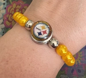 Womens PITTSBURGH Football Team Beaded Bracelet Glass Snap Charm Stretchy YELLOW - Picture 1 of 5