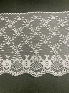 Vintage Lace Flat White 4 Yards 22”- 7” Wide New Never Used - Picture 1 of 2
