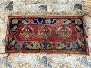 Pre 1970’s ANTIQUE ANATOLIAN FARMHOUSE RUG - GEOMETRIC TRIBAL TURKISH VINTAGE - Picture 1 of 9