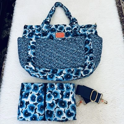 Bolsa de ombro/tote Marc By Marc Jacobs tecido floral azul/branco náilon, tapete e alça - Imagem 1 de 4